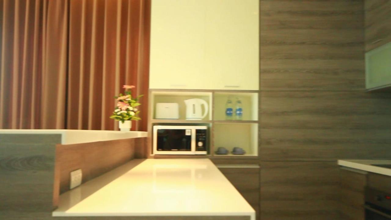 Hotel Lumen Bangkok Srinakarin Extérieur photo