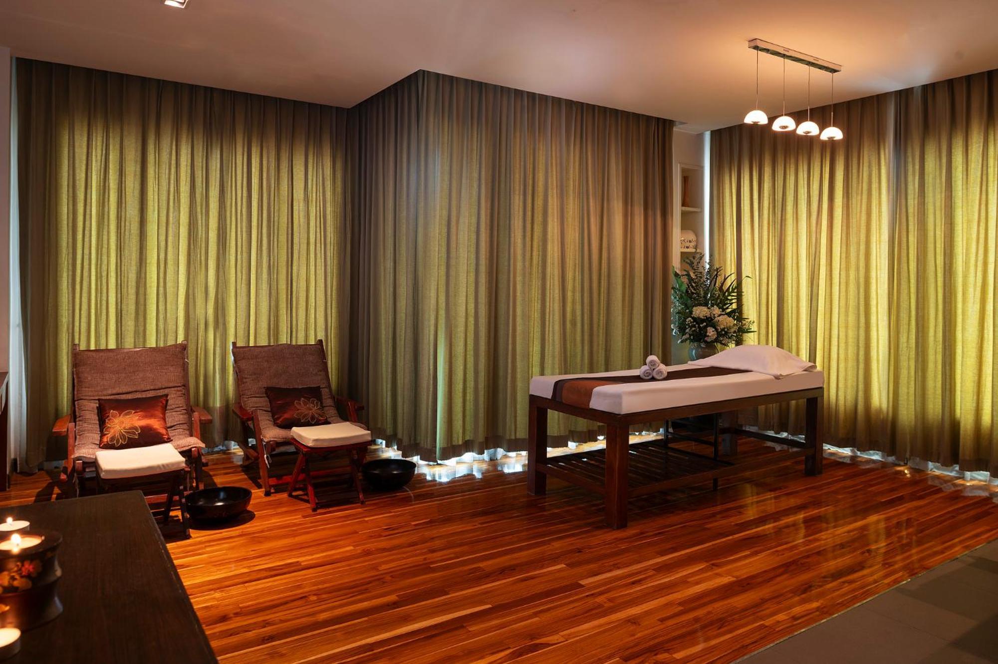 Hotel Lumen Bangkok Srinakarin Extérieur photo