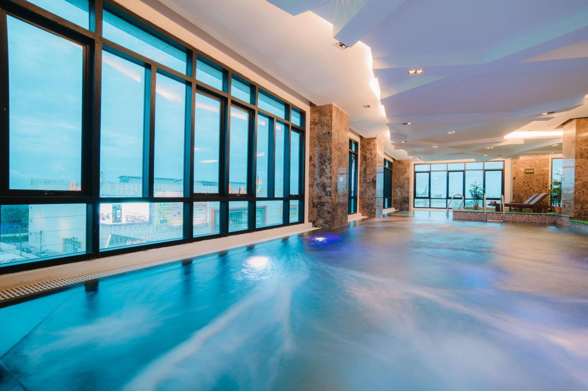 Hotel Lumen Bangkok Srinakarin Extérieur photo