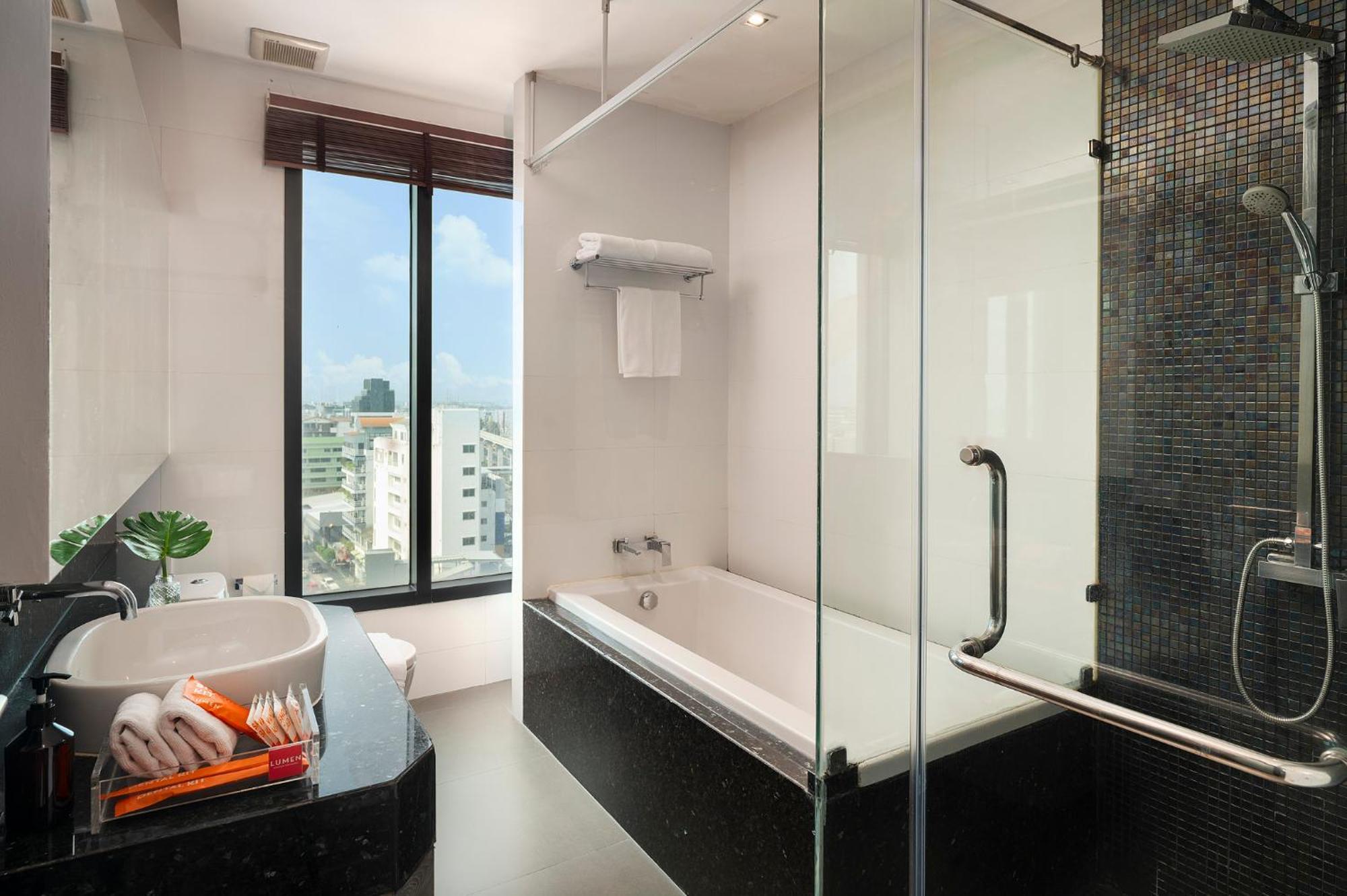 Hotel Lumen Bangkok Srinakarin Extérieur photo