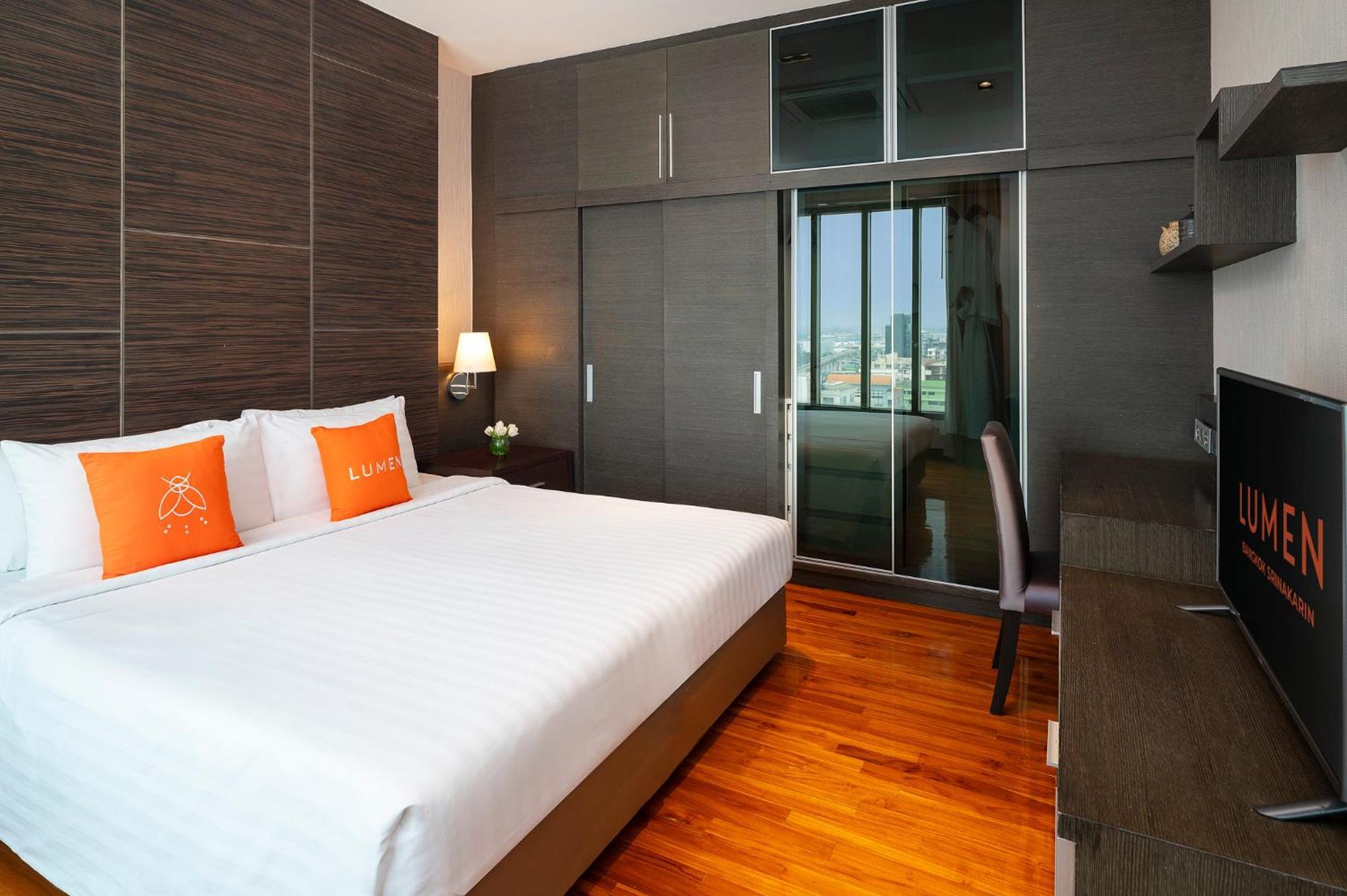 Hotel Lumen Bangkok Srinakarin Extérieur photo