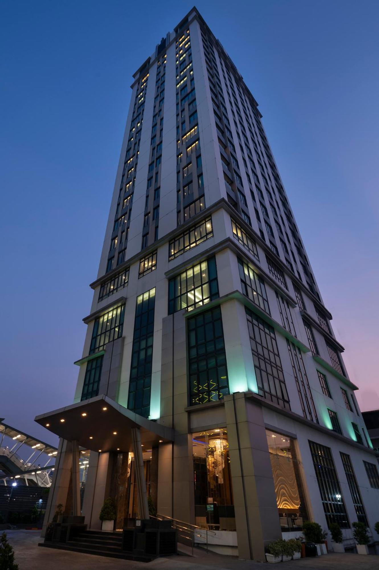Hotel Lumen Bangkok Srinakarin Extérieur photo